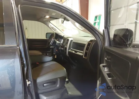 2018 Ram 1500 Express 4X4 5'7 Box z USA, uszkodzony, nr VIN 1C6RR7KG2JS339081